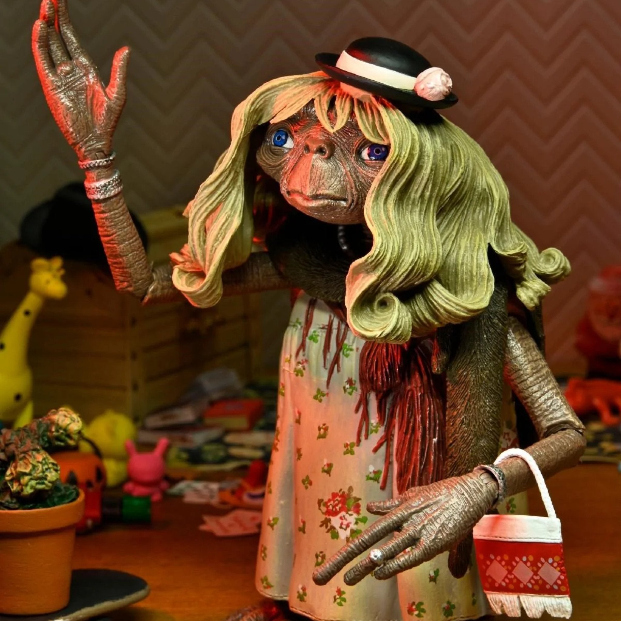 et dressed up Et