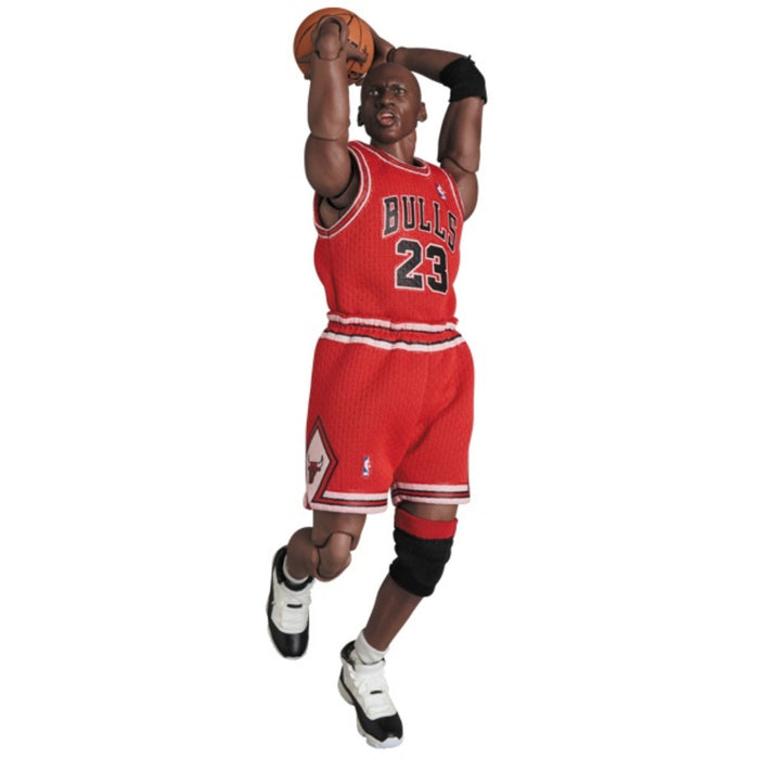 MAFEX #100 Michael Jordan (Bulls Uniform)