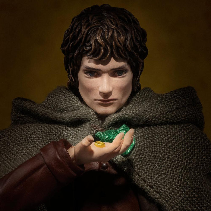 S.H.Figuarts Lord of the Rings: The Fellowship of the Ring Frodo Baggins & Gollum