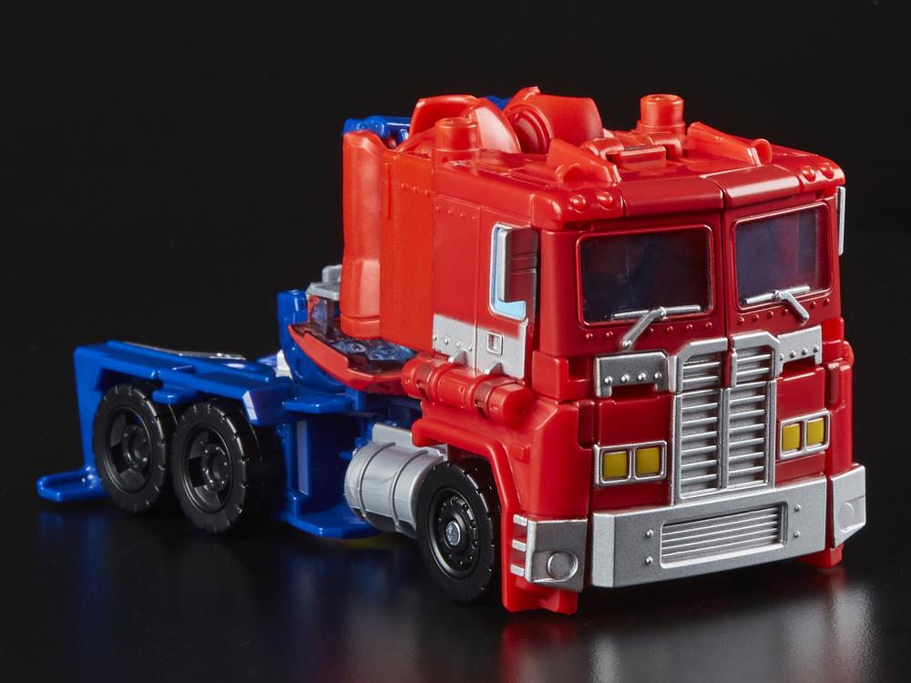 Transformers Generations Power of the Primes Evolution Leader Class Optimus Prime - Action Figures