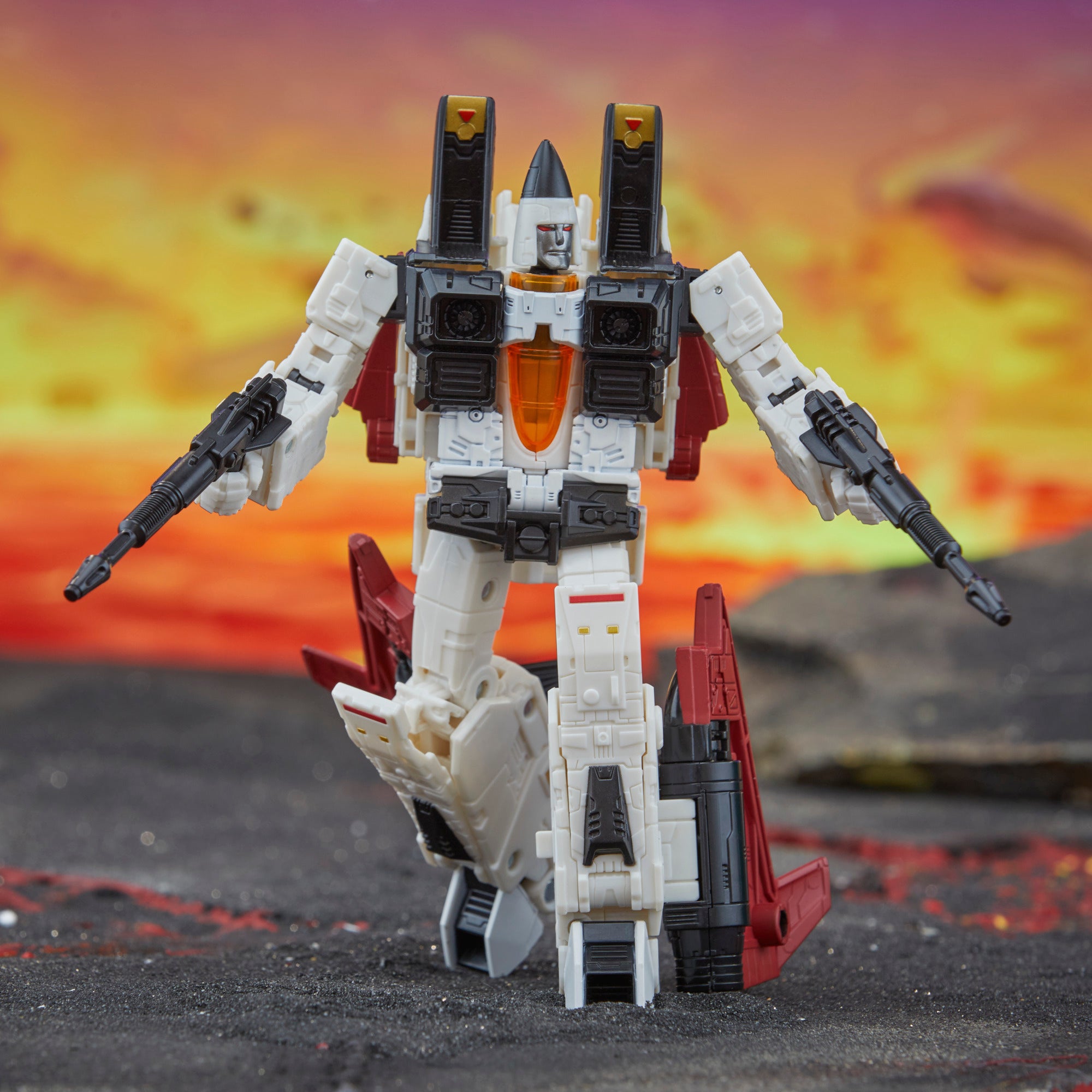 Transformers Legacy United Voyager Class G1 Universe Ramjet – Nerdzoic