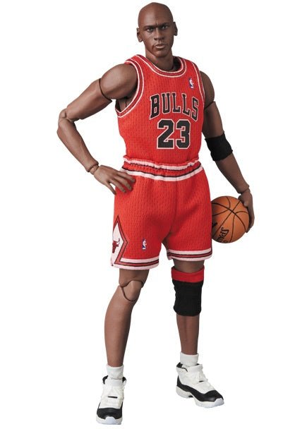 MAFEX #100 Michael Jordan (Bulls Uniform)