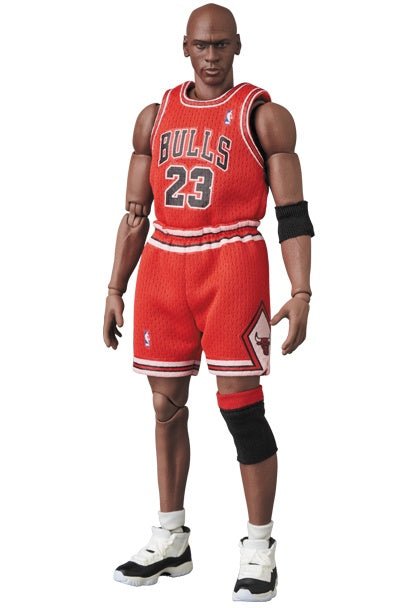 MAFEX #100 Michael Jordan (Bulls Uniform)