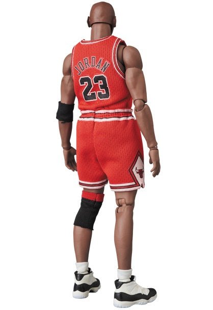 MAFEX #100 Michael Jordan (Bulls Uniform)