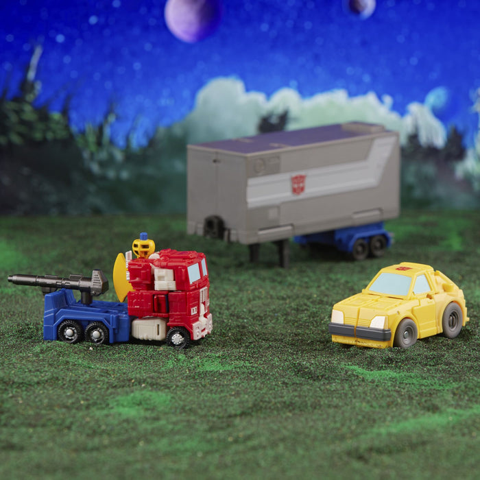 Transformers Legacy Evolution Core Class Optimus Prime & Bumblebee