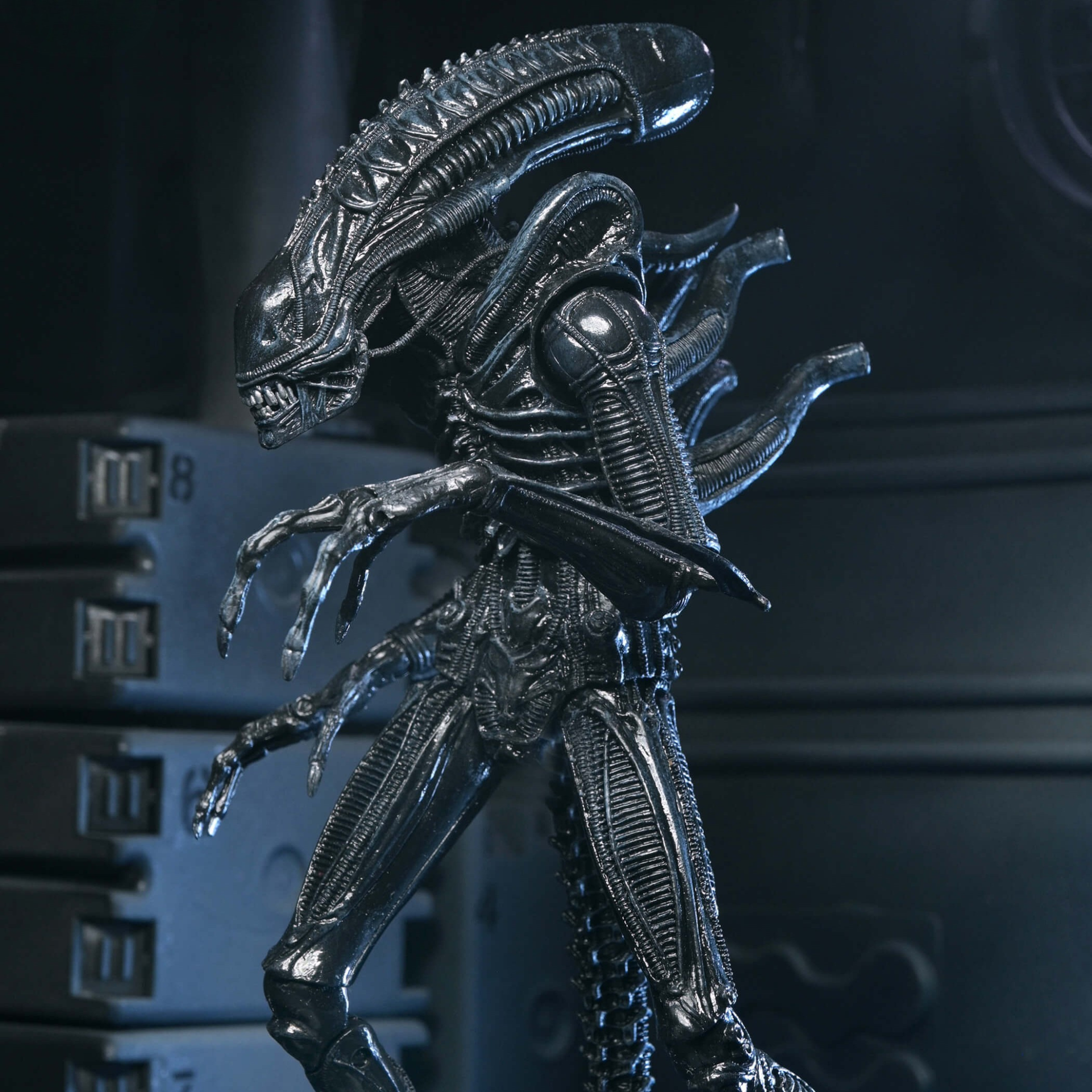NECA Aliens 40th Anniversary Ultimate Warrior Xenomorph – Nerdzoic