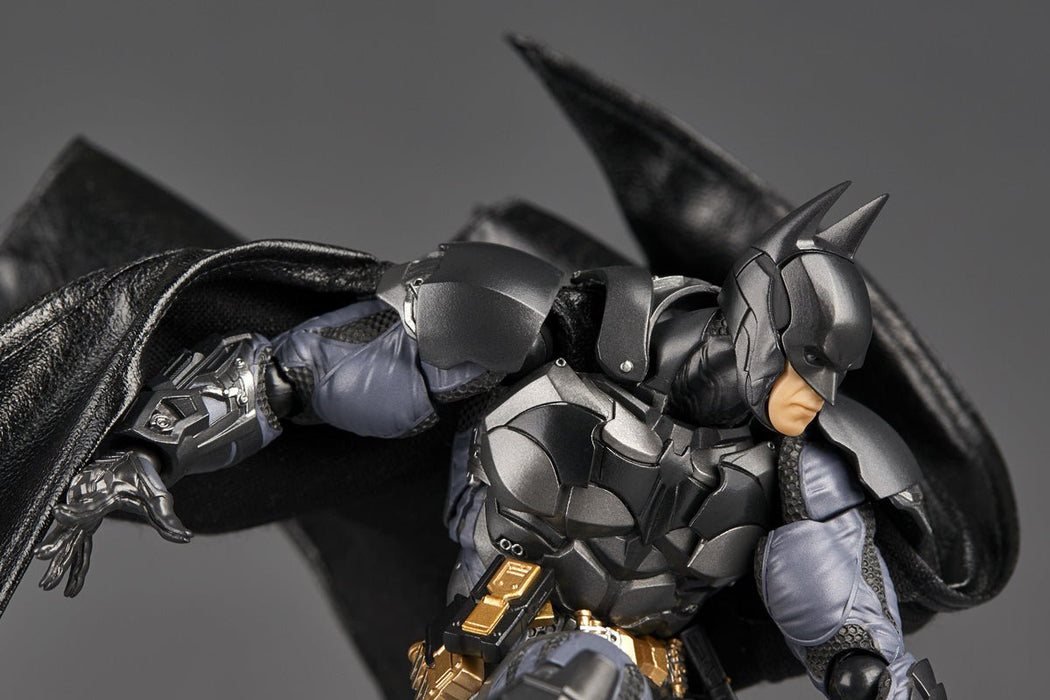 Amazing Yamaguchi Revoltech NR038 Batman (Arkham Knight)