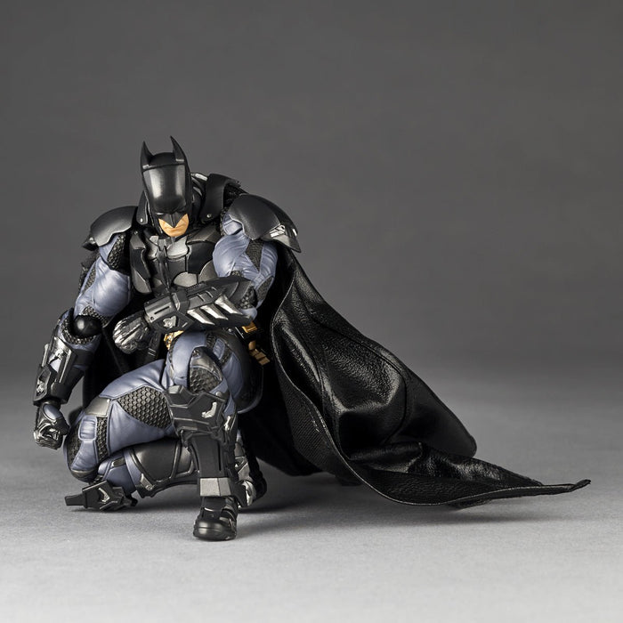 Amazing Yamaguchi Revoltech NR038 Batman (Arkham Knight)