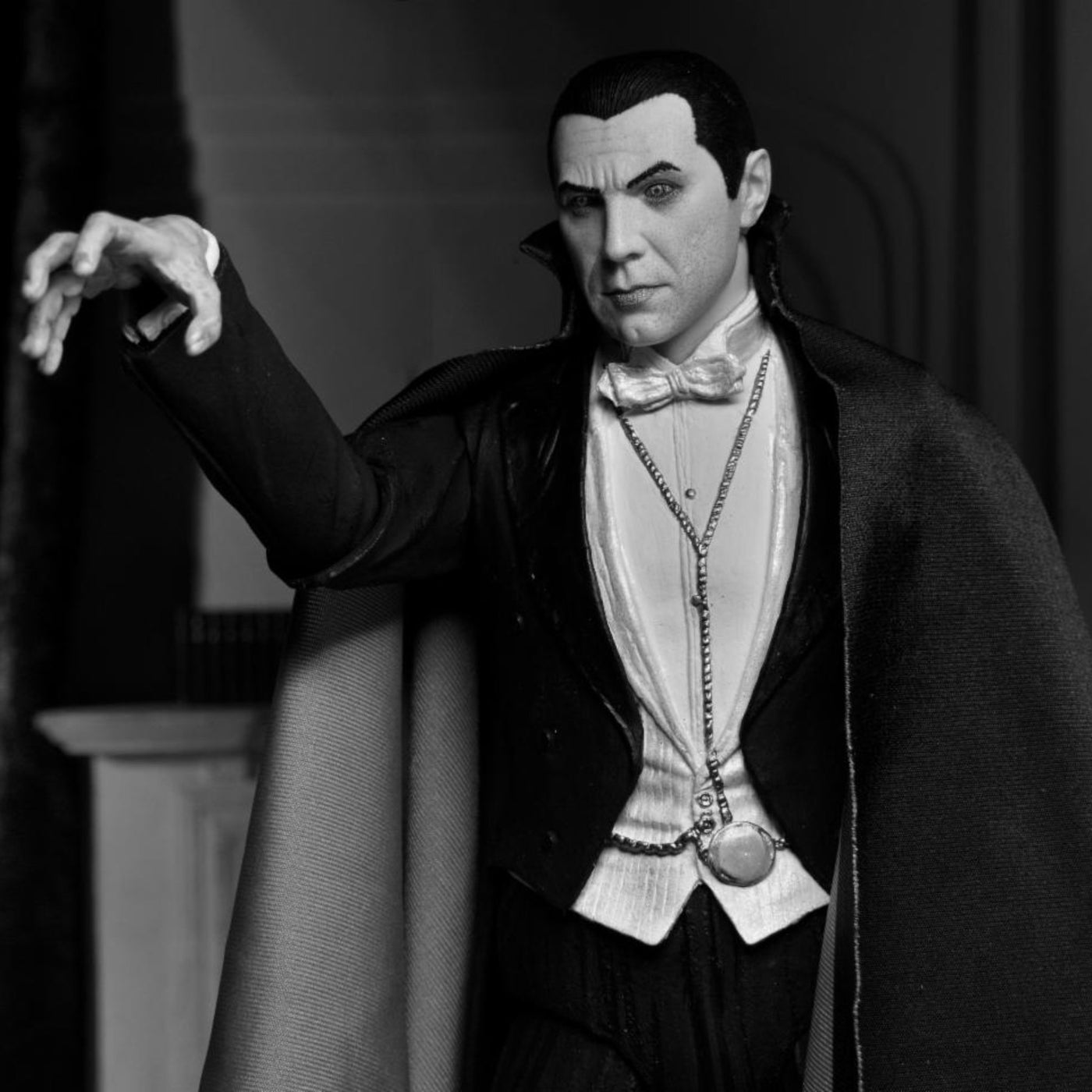 NECA Universal Monsters Ultimate Dracula (Carfax Abbey) — Nerdzoic Toy ...