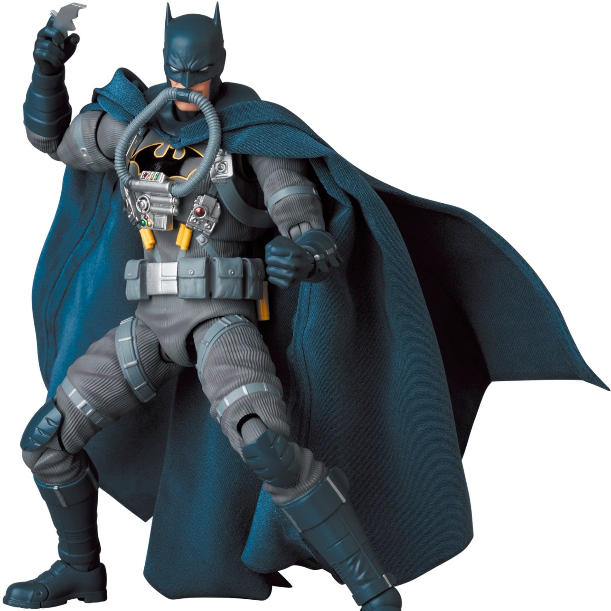 Batman: Hush MAFEX #166 Batman (Stealth Jumper Version) — Nerdzoic Toy ...