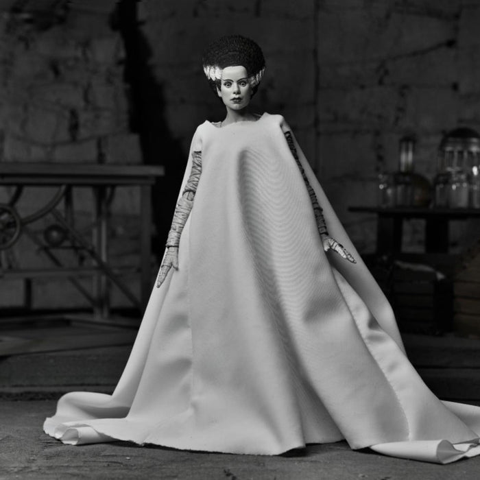 NECA Universal Monsters Ultimate Bride of Frankenstein (Black & White)