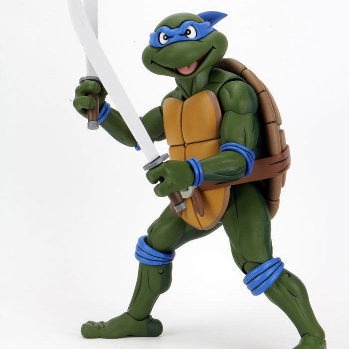 NECA Teenage Mutant Ninja Turtles Animated Series Leonardo (1:4 Scale)