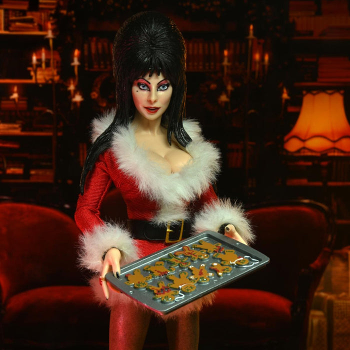 Neca - Elvira Mistress of the Dark - Commando Elvira - Retro Cloth Figurine Neca - Elvira Mistress of the Dark - Commando Elvira - Retro Cloth Figurine
