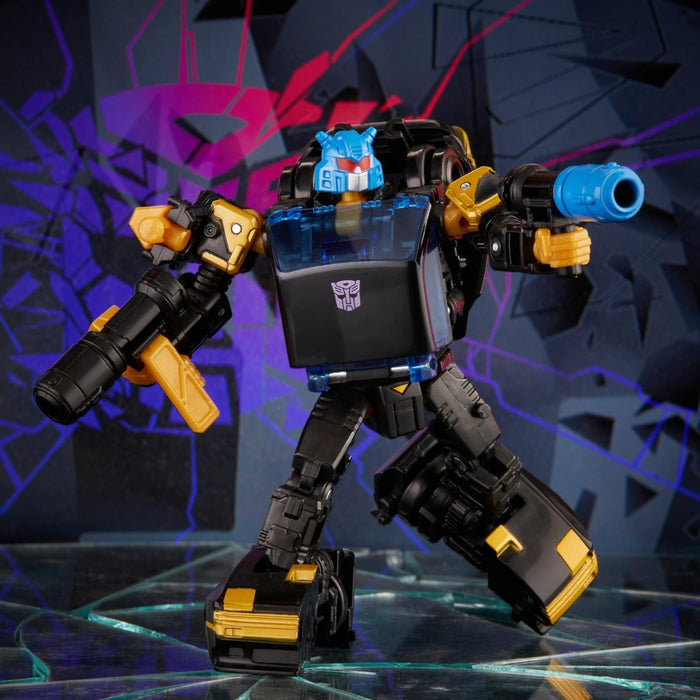 Transformers Generations Shattered Glass Collection Deluxe Class Autobot Goldbug 